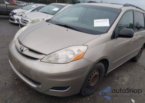 2008 Toyota Sienna Ce/Le z USA, uszkodzony, nr VIN 5TDZK23CX8S196315